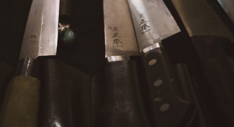 Huusk vs Santoku